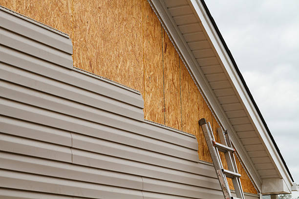 24/7 Emergency Storm Damage Siding Repair experts in Moreland, GA